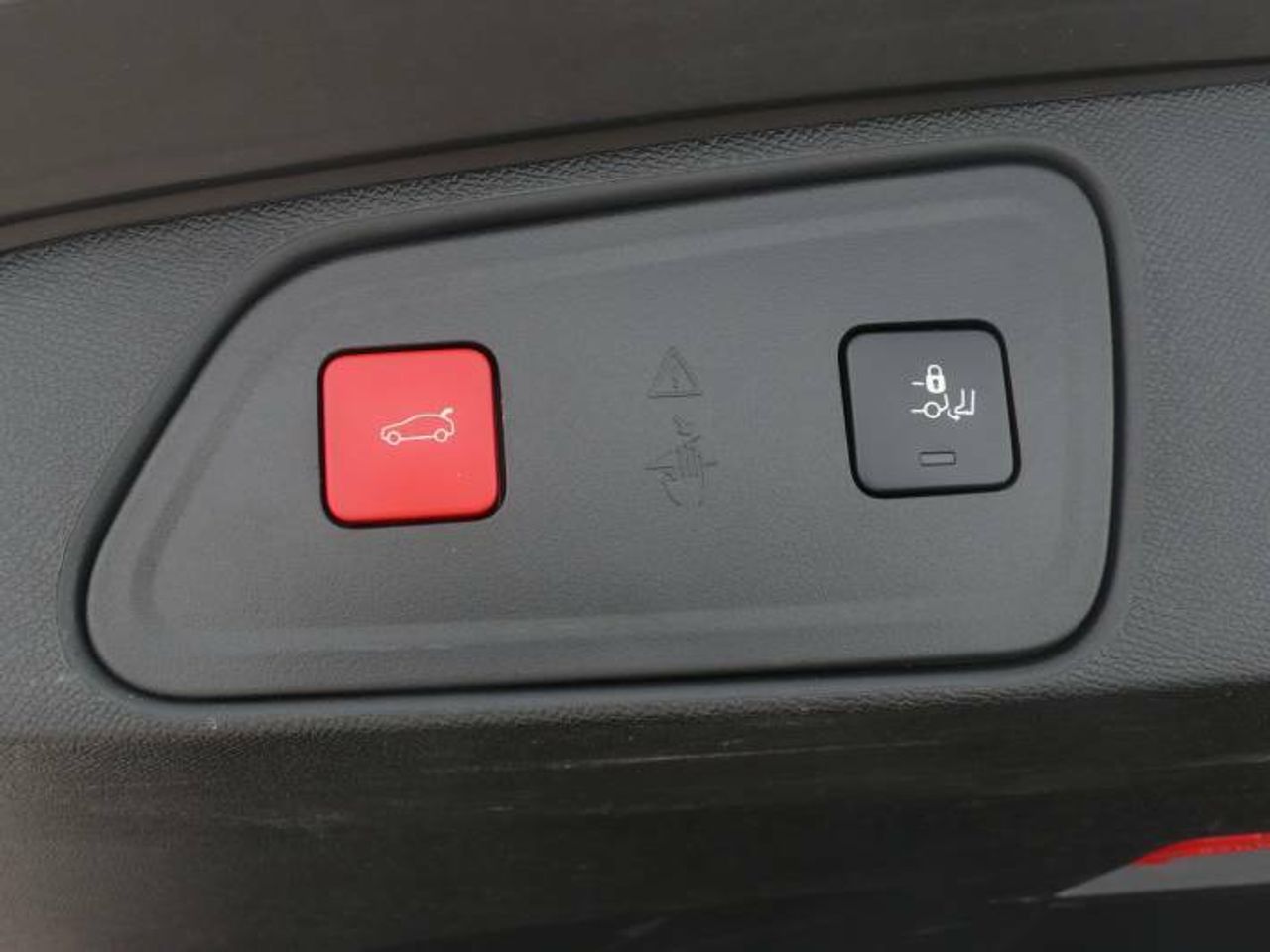Peugeot 3008 Hybrid Hybrid 4 GT Pack 1.6 Plug-In 300CV AT8  - Foto 15