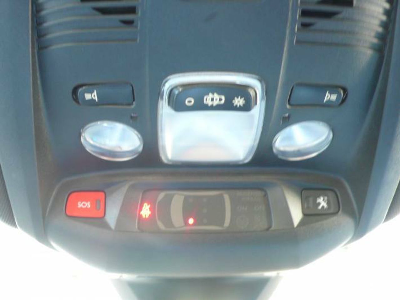 Peugeot 3008 Hybrid Hybrid 4 GT Pack 1.6 Plug-In 300CV AT8  - Foto 36
