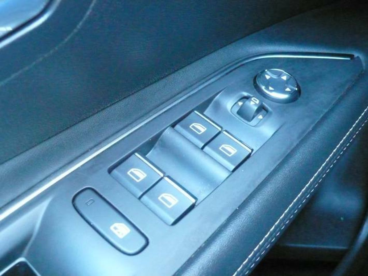Peugeot 3008 Hybrid Hybrid 4 GT Pack 1.6 Plug-In 300CV AT8  - Foto 45