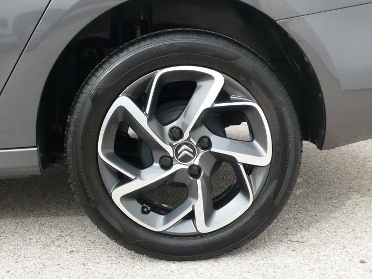Citroën C-Elysée 1.6BLUEHDI SHINE 100  - Foto 11