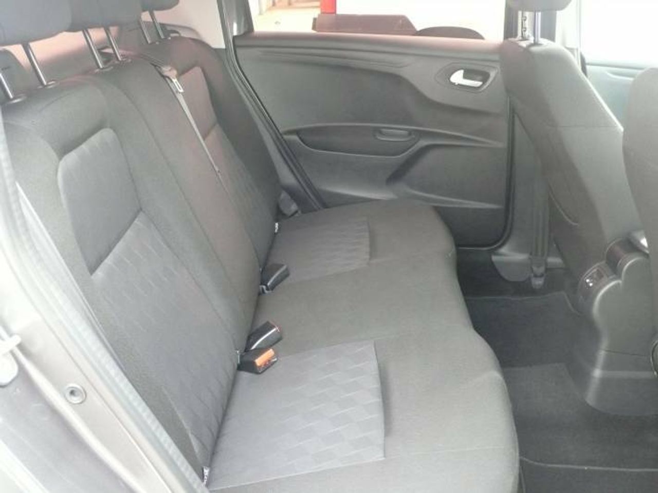 Citroën C-Elysée 1.6BLUEHDI SHINE 100  - Foto 15