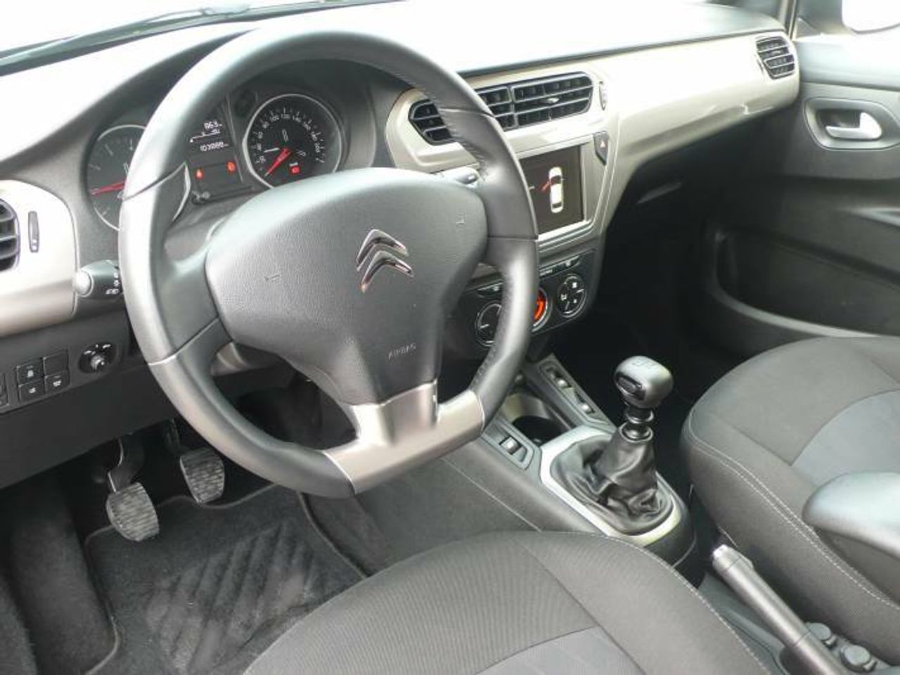 Citroën C-Elysée 1.6BLUEHDI SHINE 100  - Foto 3