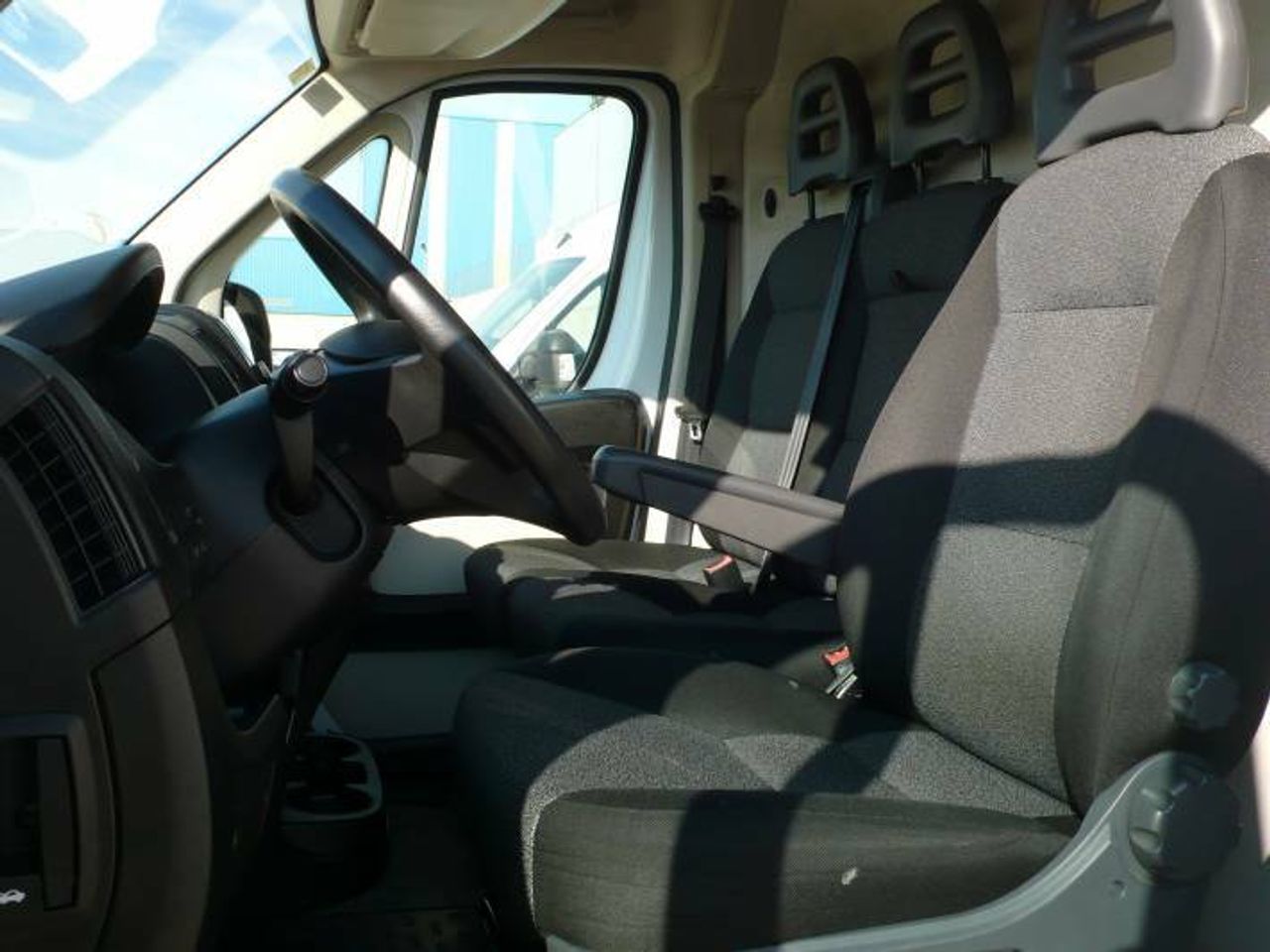 Fiat Ducato 35 L3H2 2.3 (140cv) VGT SCR Euro 6d-temp 4 Puertas  - Foto 13
