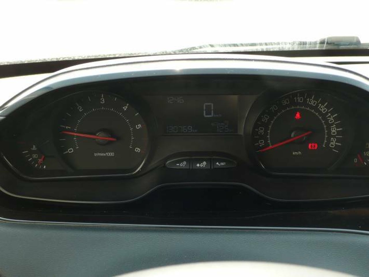 Peugeot 208 1.4HDi BUSINESS LINE 68cv  - Foto 20