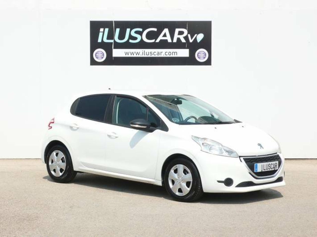Peugeot 208 1.4HDi BUSINESS LINE 68cv  - Foto 8