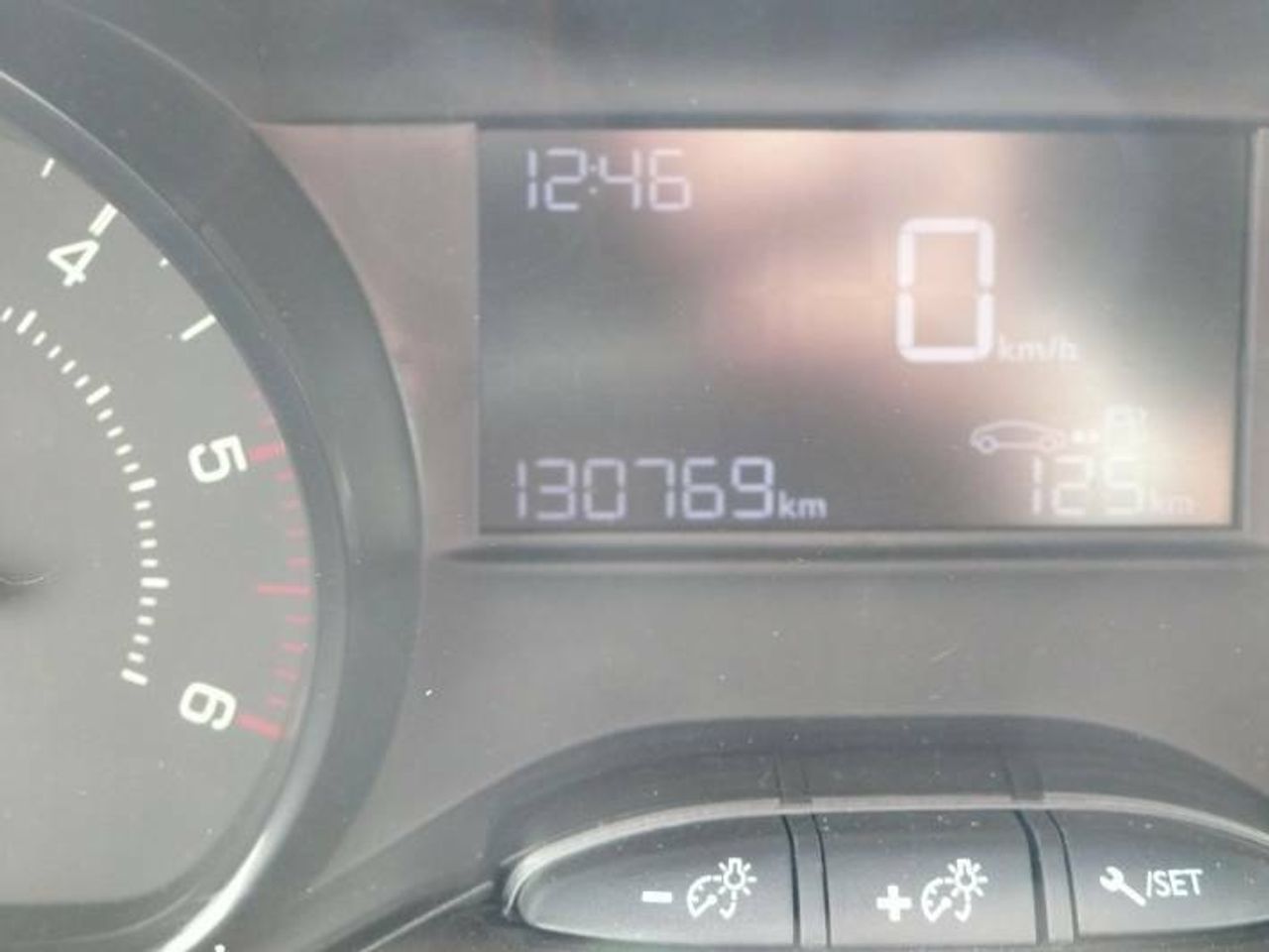 Peugeot 208 1.4HDi BUSINESS LINE 68cv  - Foto 21