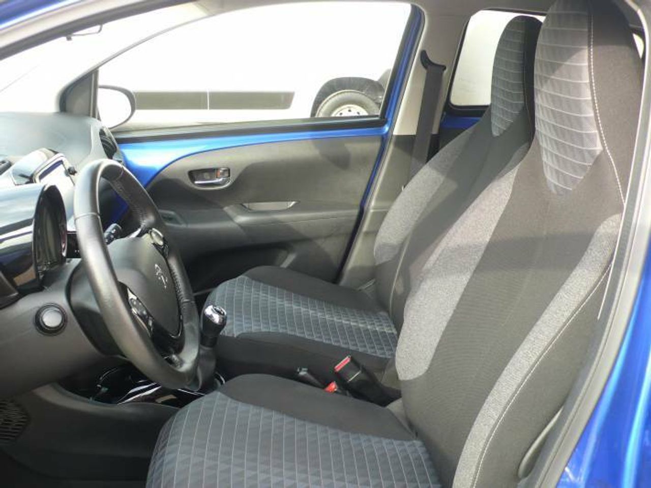 Peugeot 108 108 5P Allure VTi 72 MAN 5 Vel.  - Foto 8