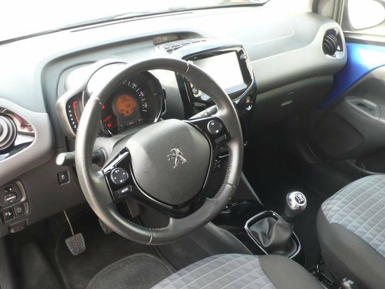 Peugeot 108 108 5P Allure VTi 72 MAN 5 Vel.  - Foto 3