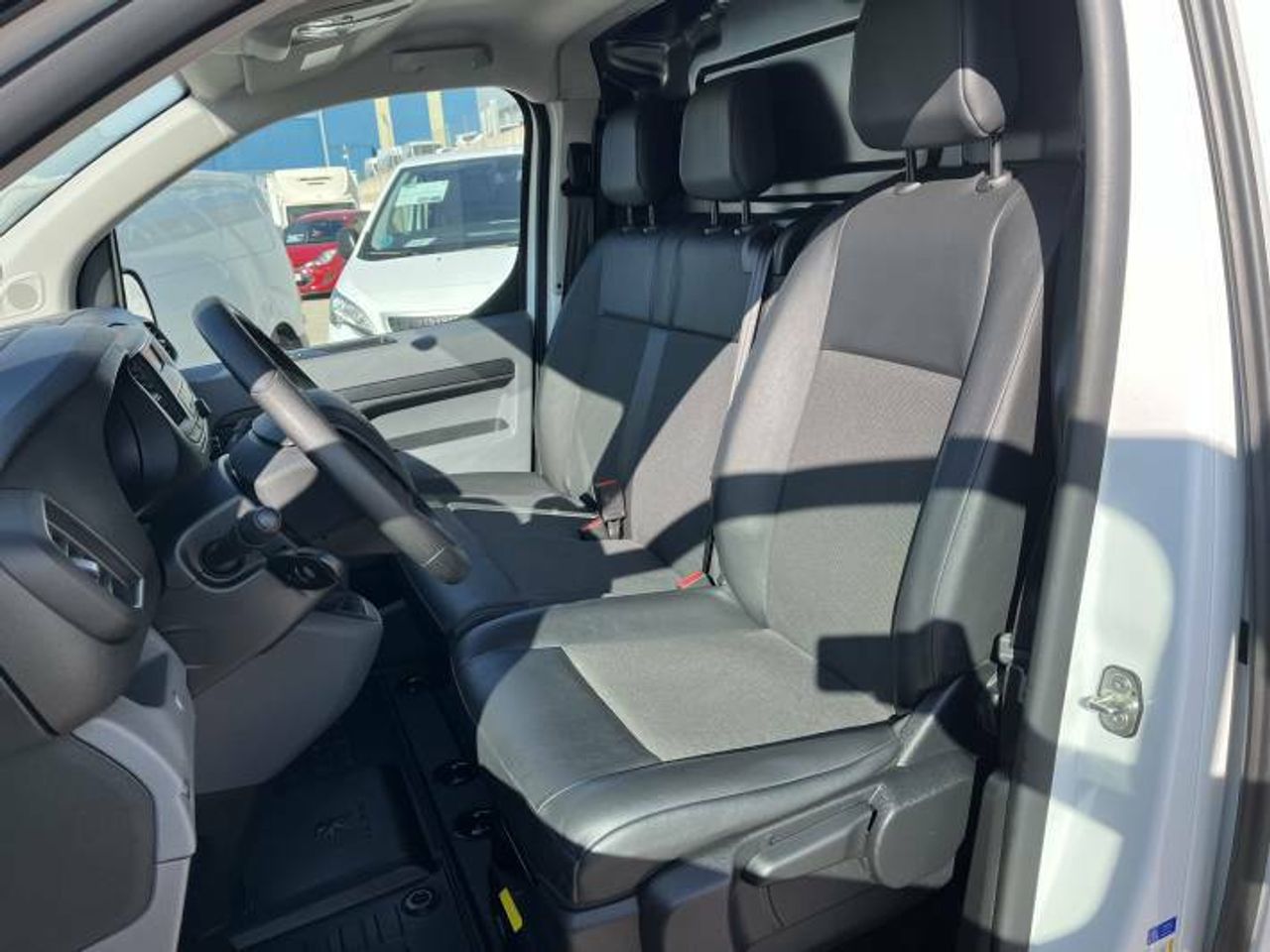 Peugeot Expert Standard 1.5BlueHDi S&S Pro 120  - Foto 21