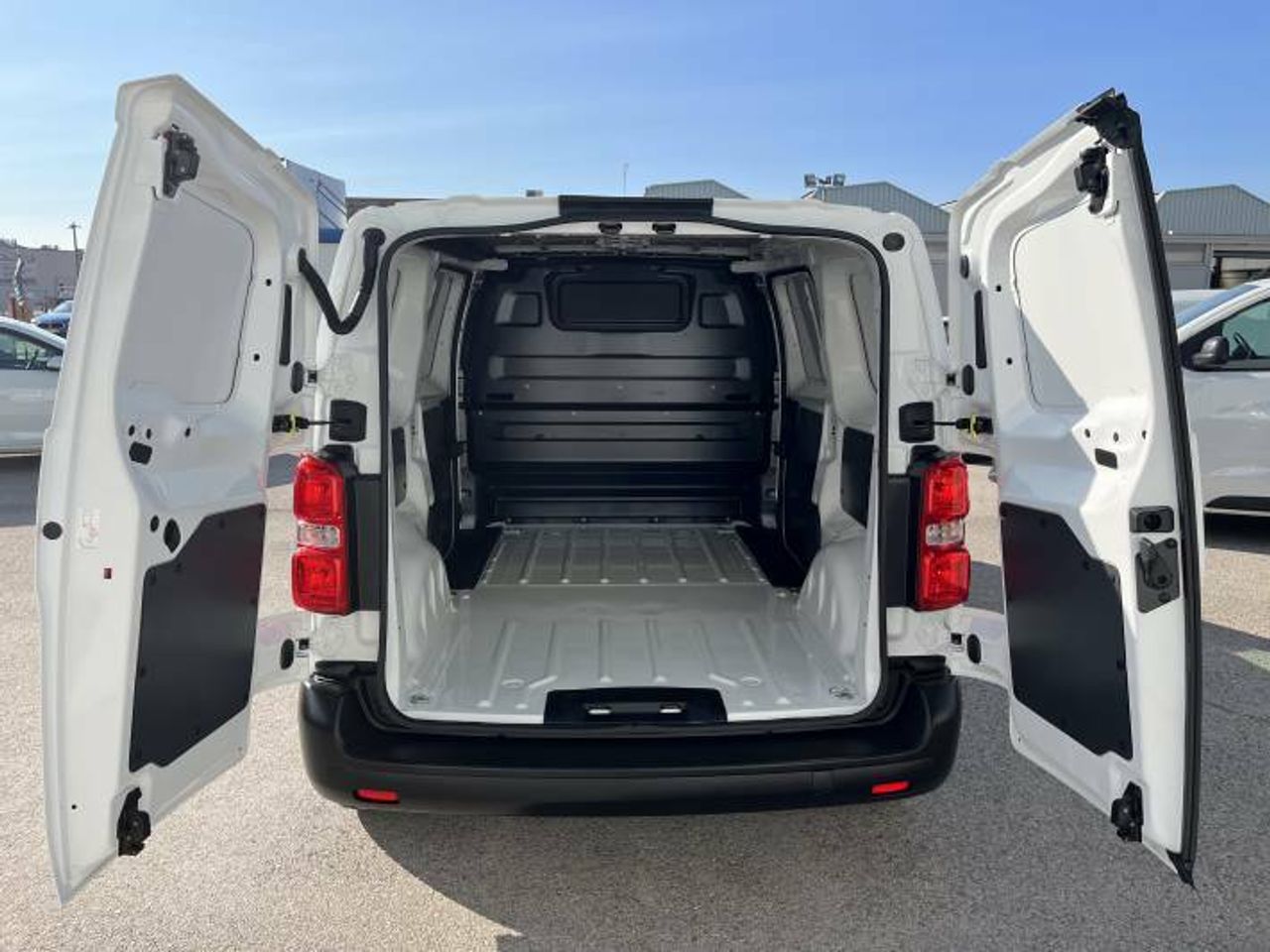 Peugeot Expert Standard 1.5BlueHDi S&S Pro 120  - Foto 12