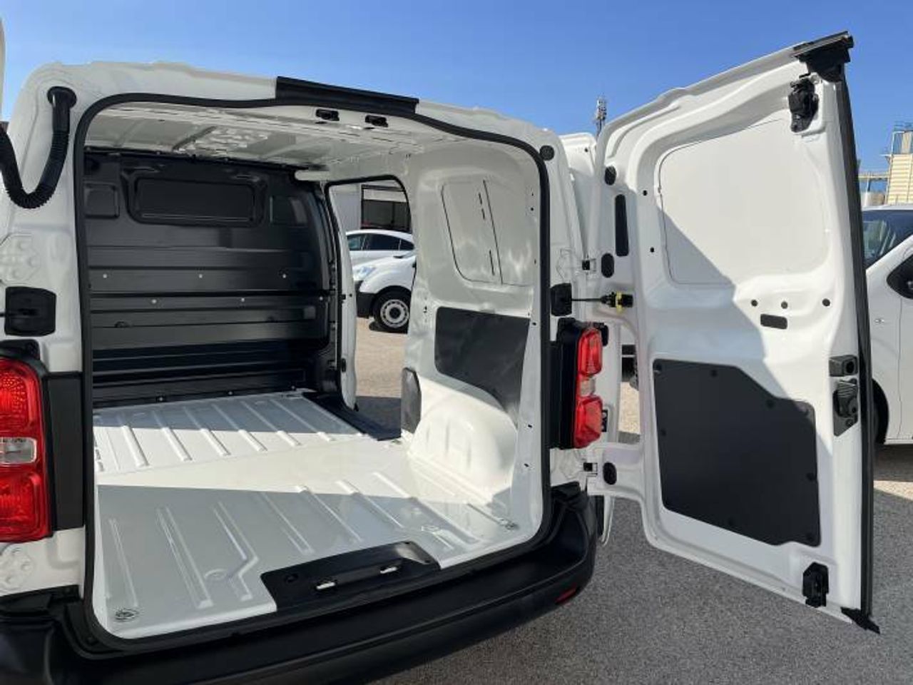 Peugeot Expert Standard 1.5BlueHDi S&S Pro 120  - Foto 14