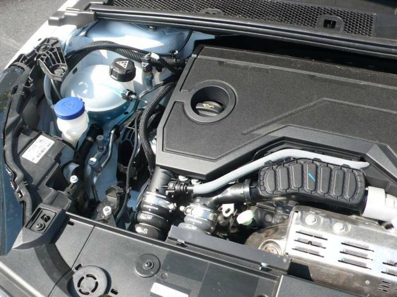 Peugeot 208 N208 5P Allure HYBRID 100 eDCS6  - Foto 41