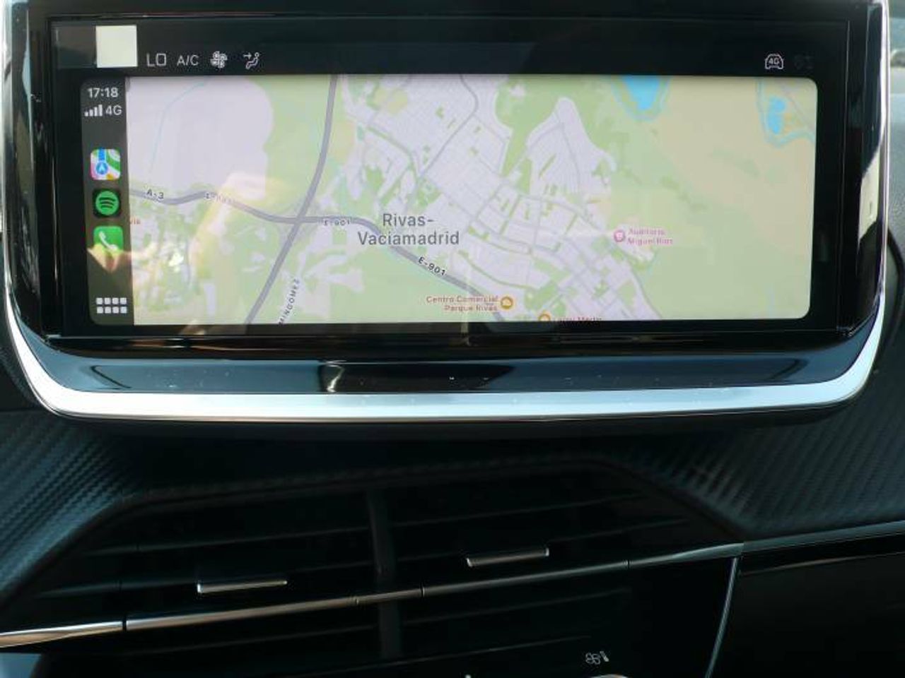 Peugeot 208 N208 5P Allure HYBRID 100 eDCS6  - Foto 24