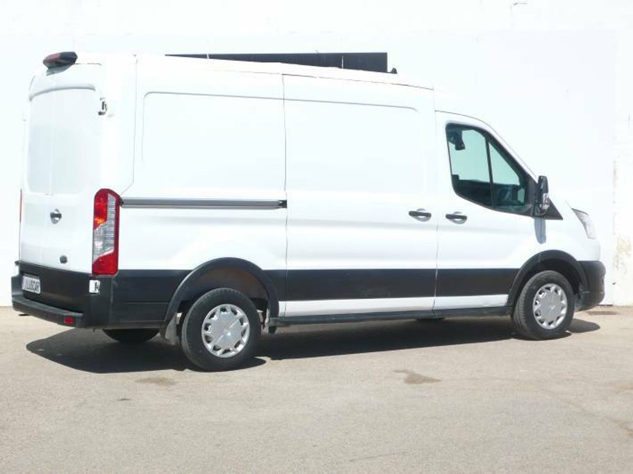 Ford Transit TRANSIT 310 96KW L2H2 VAN TREND  - Foto 4