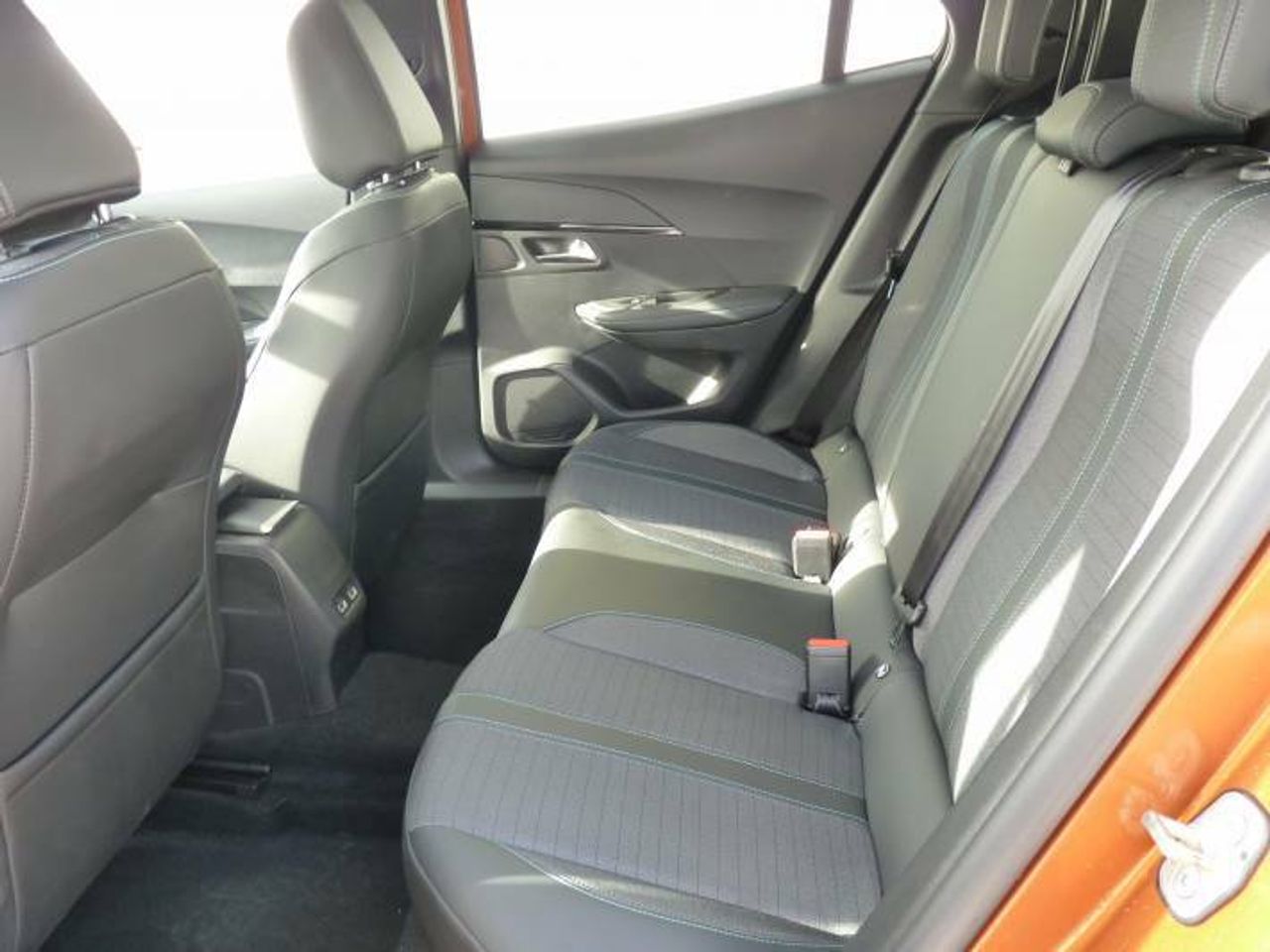 Peugeot 2008 ALLURE PACK BLUE HDI 110CV  - Foto 36