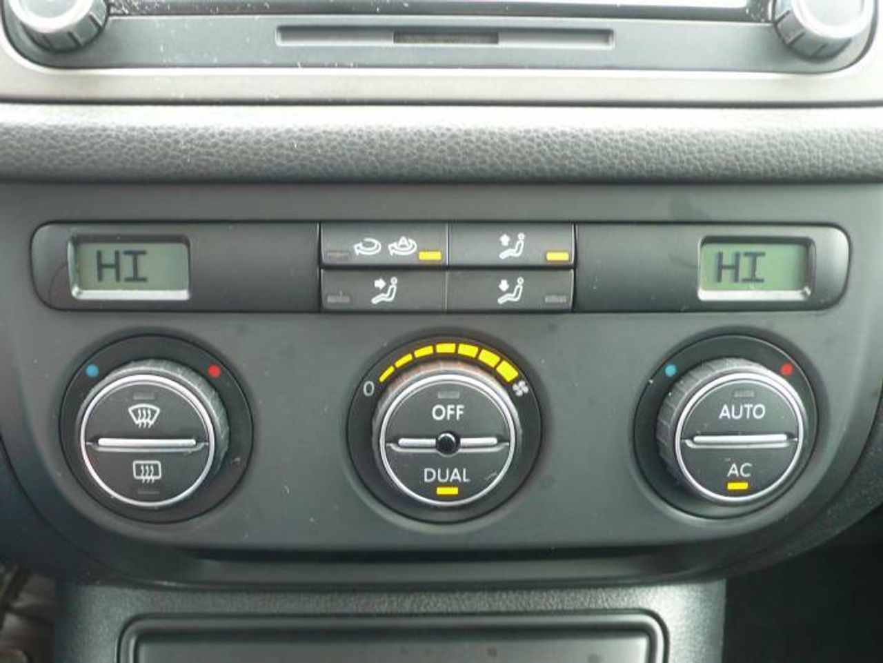 Volkswagen Tiguan 2.0 TDI ADVANCE 4 MOTION 140  - Foto 17