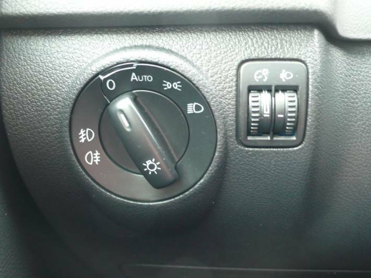 Volkswagen Tiguan 2.0 TDI ADVANCE 4 MOTION 140  - Foto 28