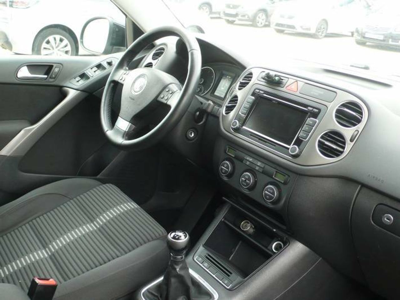 Volkswagen Tiguan 2.0 TDI ADVANCE 4 MOTION 140  - Foto 15