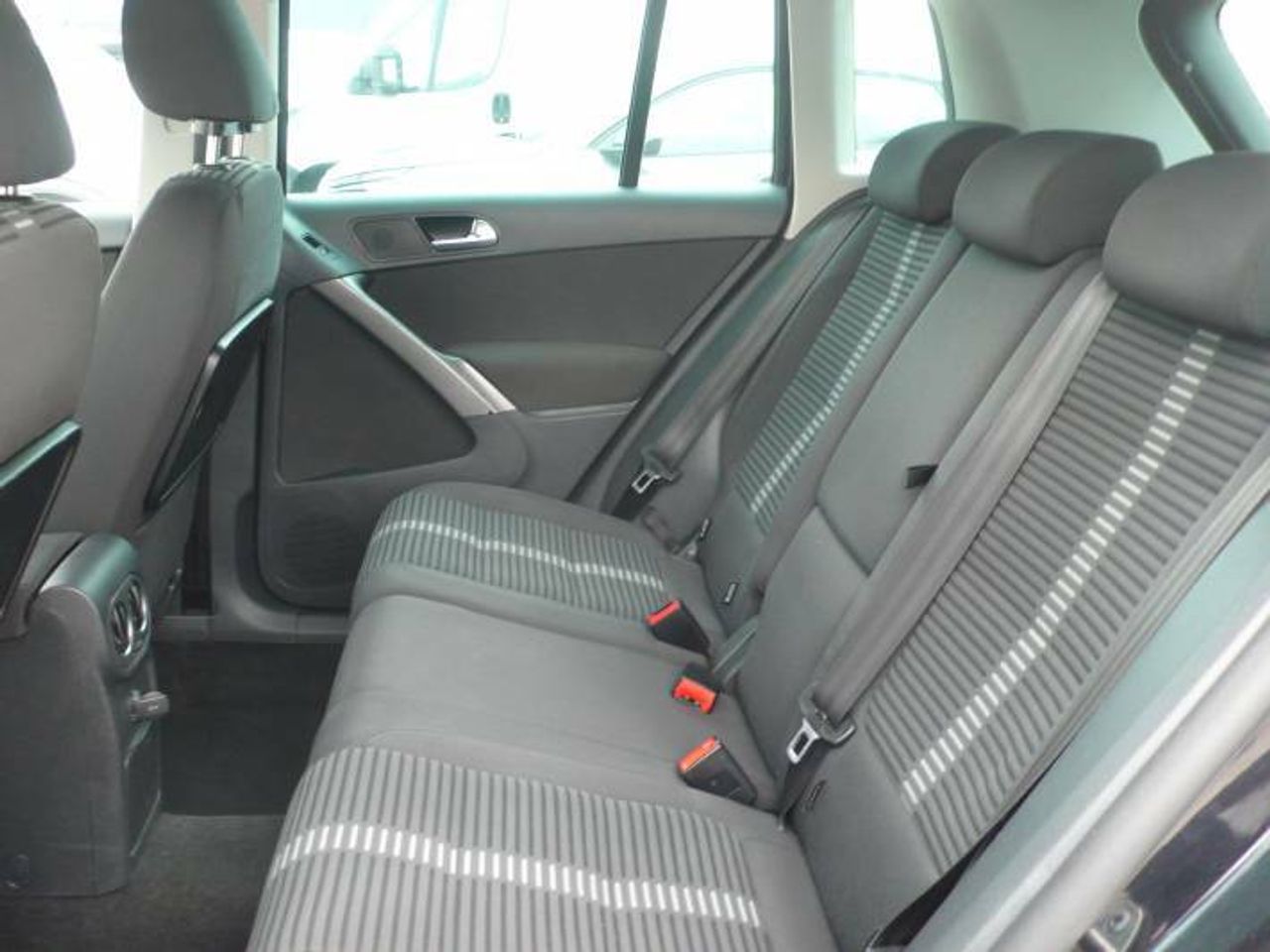 Volkswagen Tiguan 2.0 TDI ADVANCE 4 MOTION 140  - Foto 9