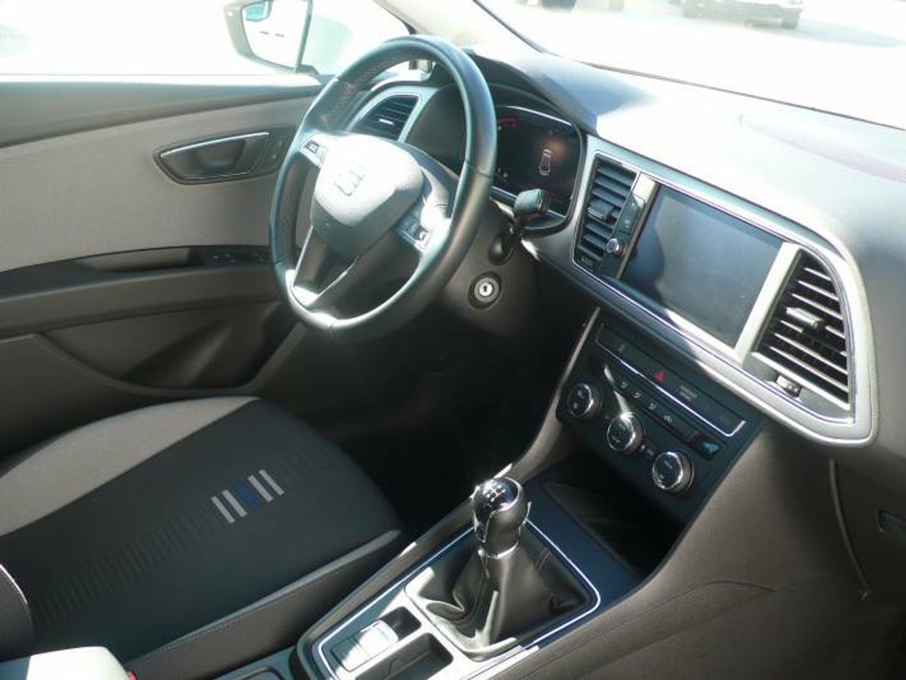 Seat Leon 1.5 TSI Style Visio Edition 130CV  - Foto 16