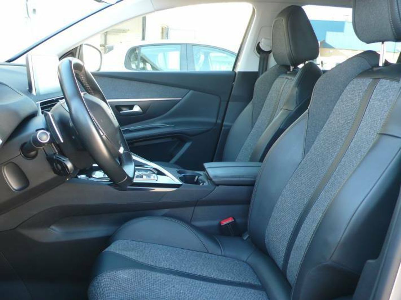 Peugeot 3008 1.6 HYBRID 225 Allure Aut.  - Foto 9