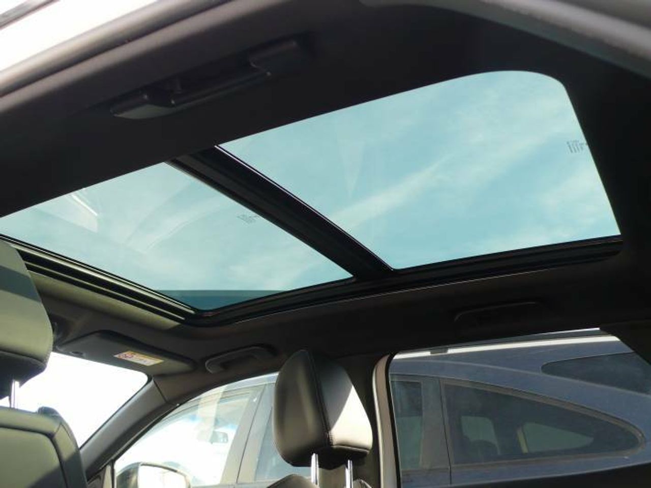 Peugeot 3008 1.6 HYBRID 4 300 GT Aut.  - Foto 9