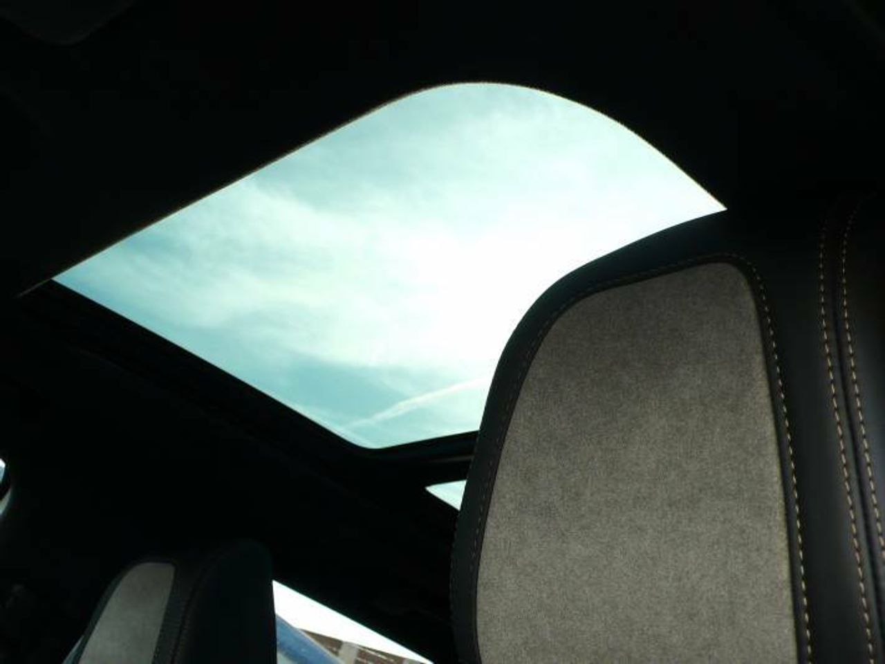 Peugeot 3008 1.6 HYBRID 4 300 GT Aut.  - Foto 10