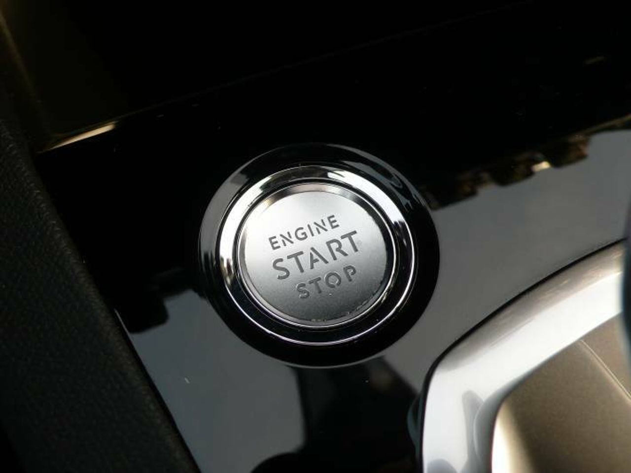 Peugeot 3008 1.6 HYBRID 4 300 GT Aut.  - Foto 36