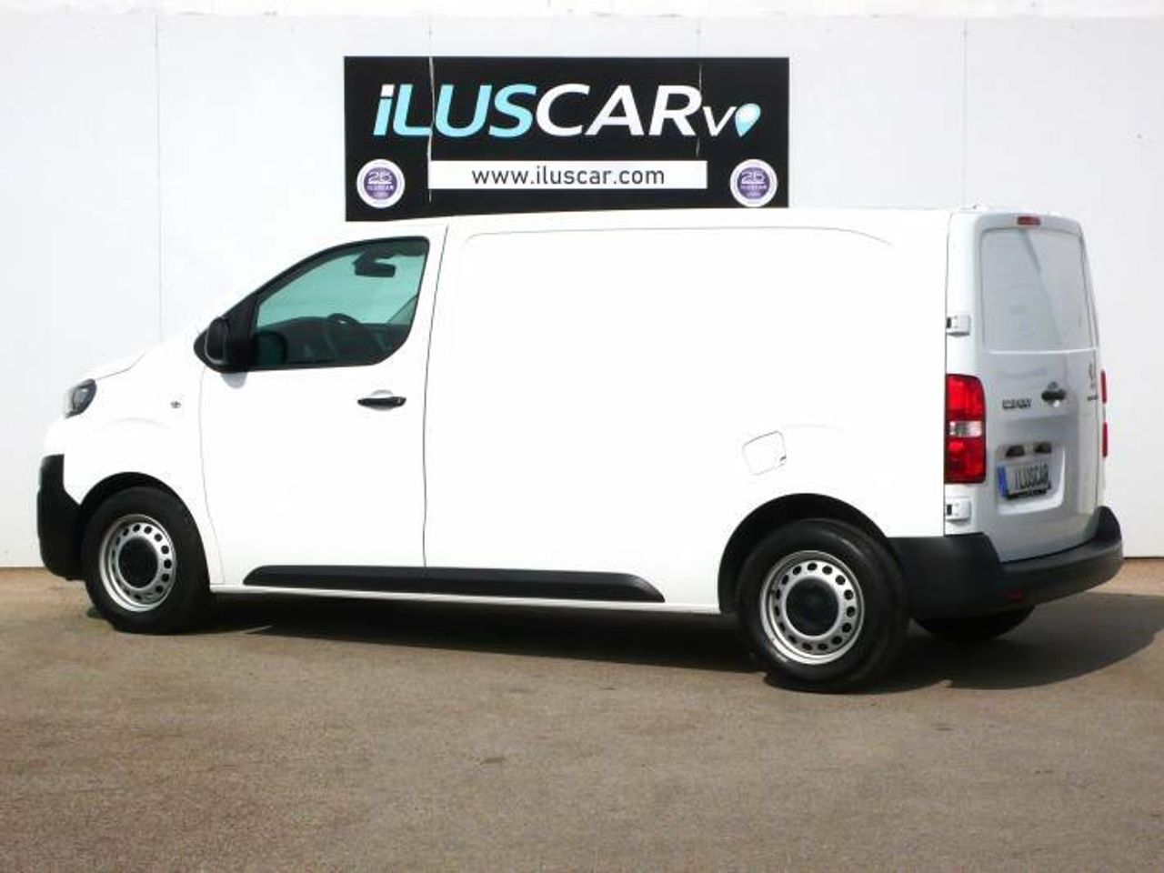 Peugeot Expert PREMIUM ESTANDAR 1.5 100 CV MT6  - Foto 6