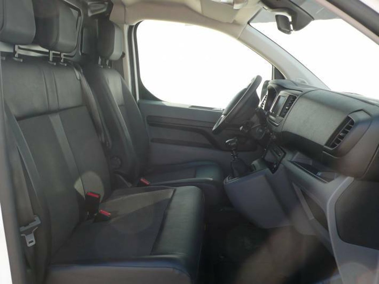 Peugeot Expert PREMIUM ESTANDAR 1.5 100 CV MT6  - Foto 10