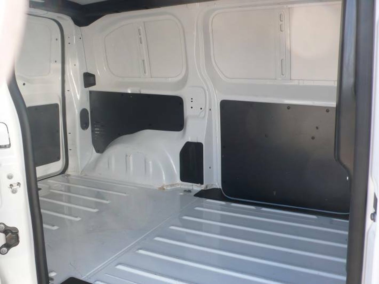 Peugeot Expert PREMIUM ESTANDAR 1.5 100 CV MT6  - Foto 28