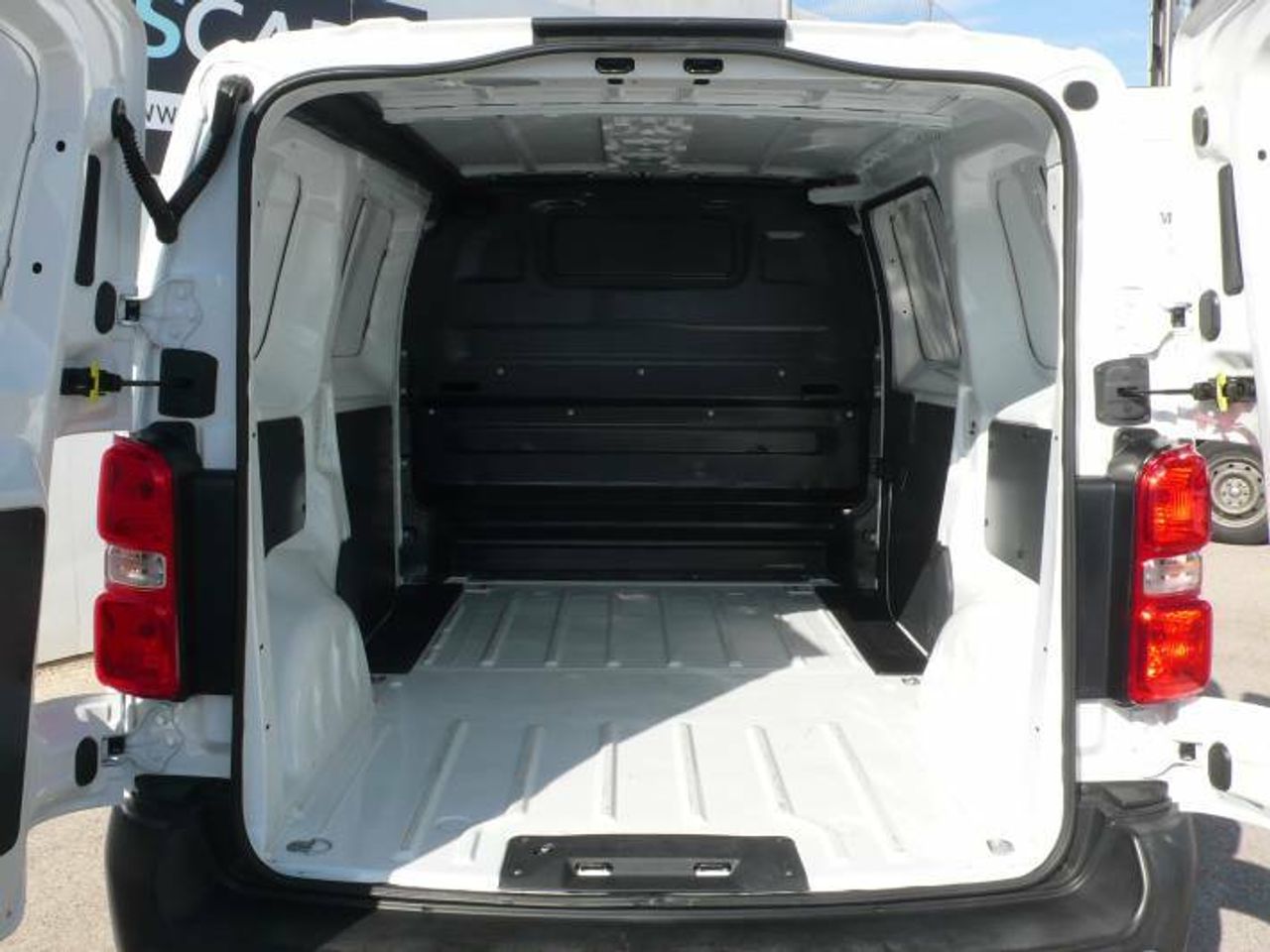 Peugeot Expert PREMIUM ESTANDAR 1.5 100 CV MT6  - Foto 30