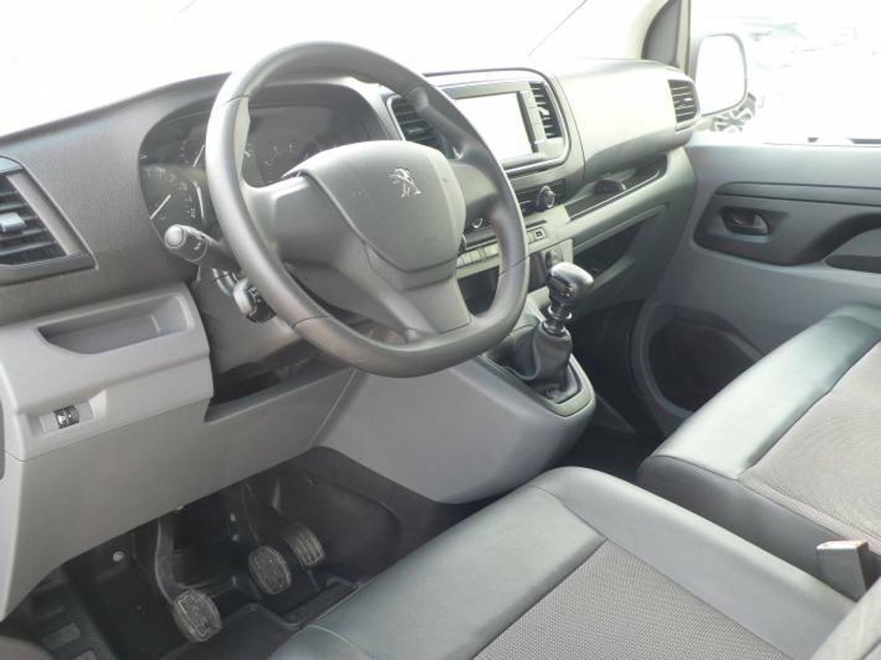 Peugeot Expert PREMIUM ESTANDAR 1.5 100 CV MT6  - Foto 3