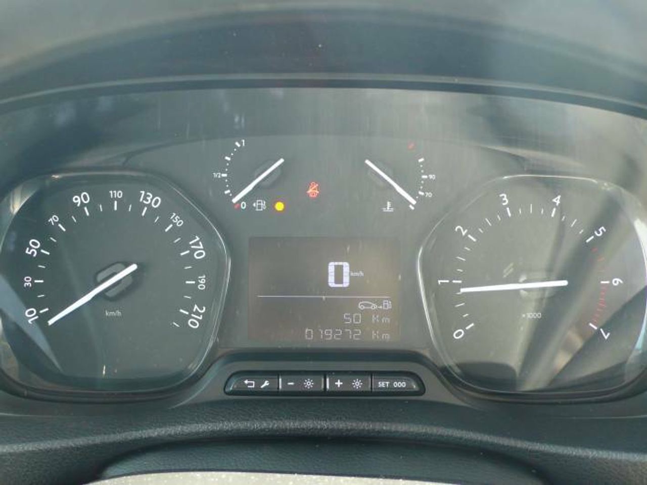 Peugeot Expert PREMIUM ESTANDAR 1.5 100 CV MT6  - Foto 23