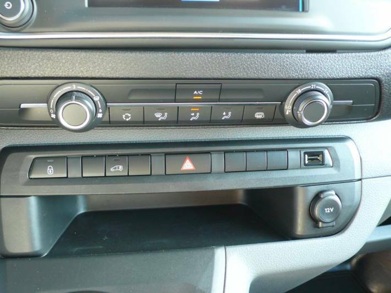 Peugeot Expert PREMIUM ESTANDAR 1.5 100 CV MT6  - Foto 19