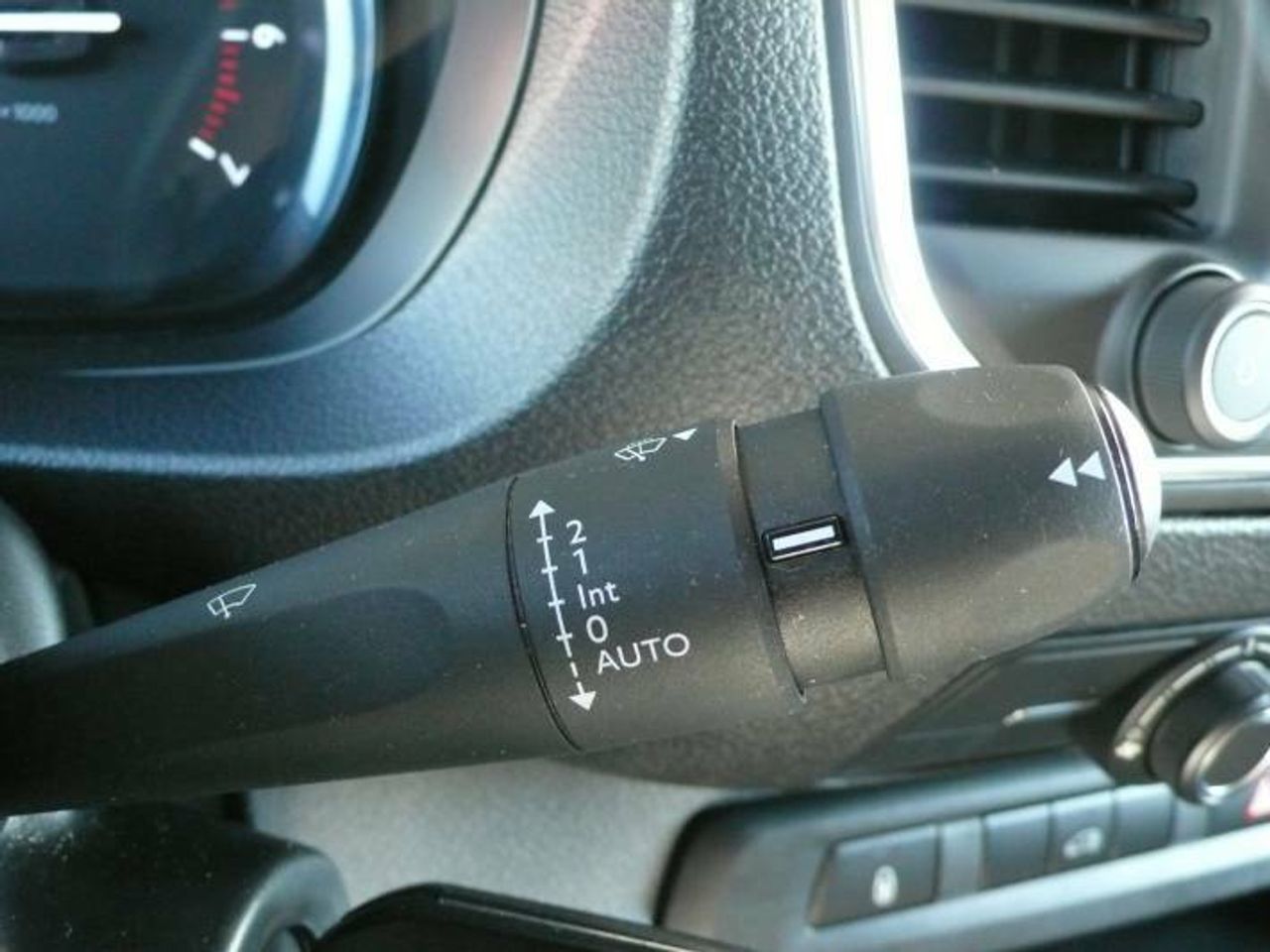 Peugeot Expert PREMIUM ESTANDAR 1.5 100 CV MT6  - Foto 22