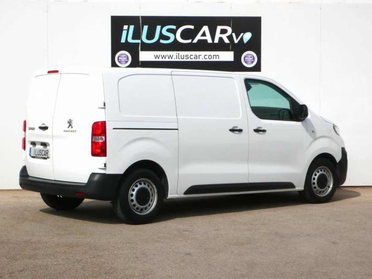 Peugeot Expert PREMIUM ESTANDAR 1.5 100 CV MT6  - Foto 4