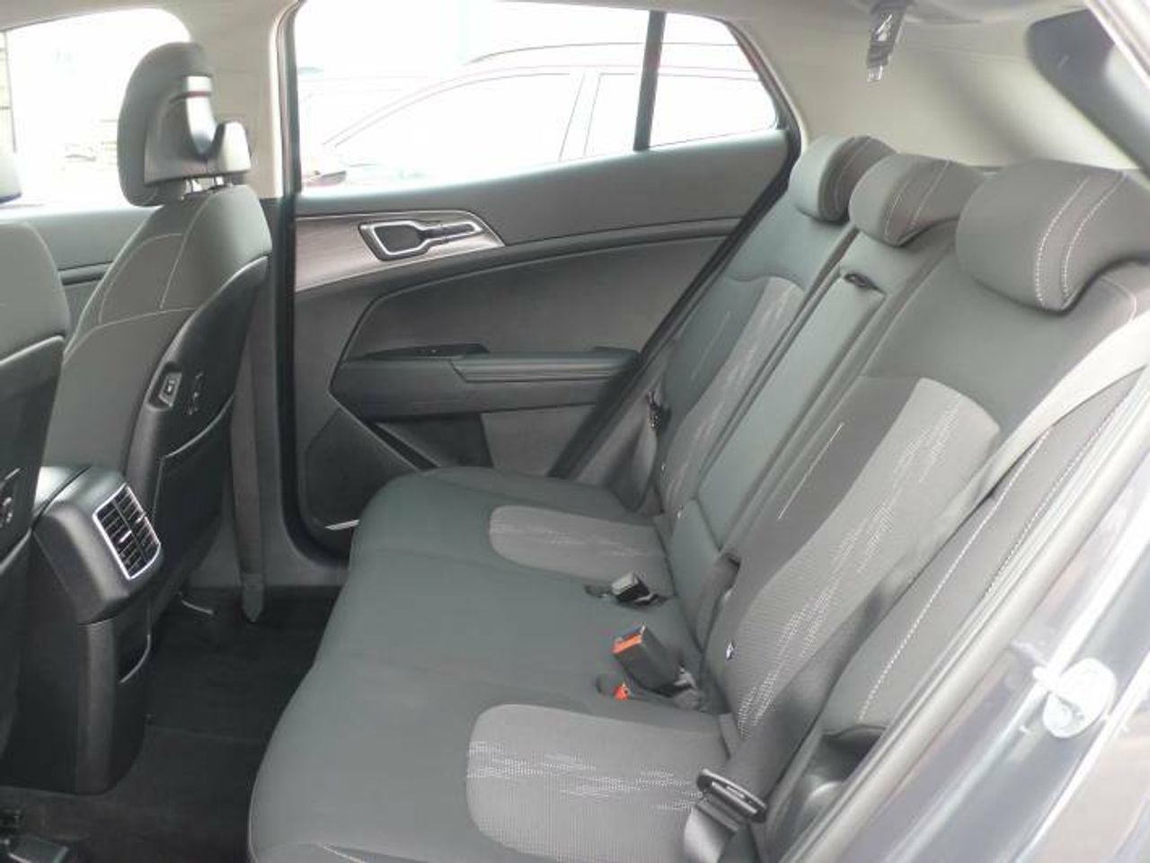 Kia Sportage 1.6T-GDI MHEV 110KW 150CV DRIVE  - Foto 10