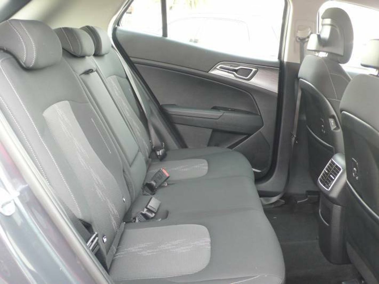 Kia Sportage 1.6T-GDI MHEV 110KW 150CV DRIVE  - Foto 14