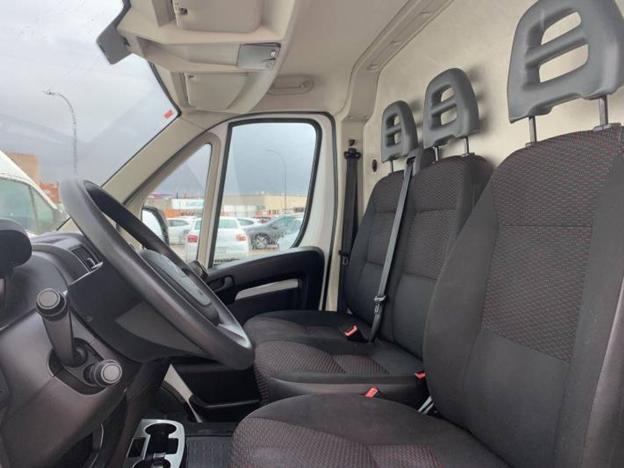 Citroën Jumper BlueHDi 103KW (140CV) Furgón 35L3H3 4 P  - Foto 12