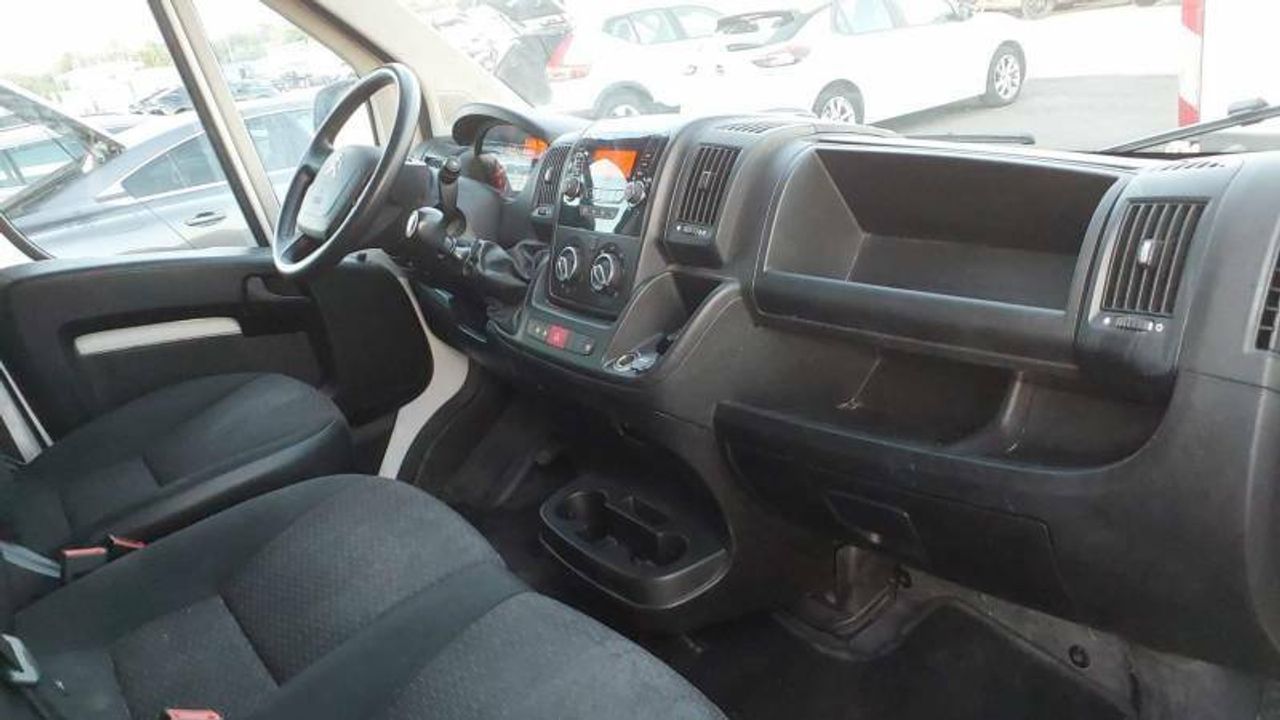 Citroën Jumper BlueHDi 103KW (140CV) Furgón 35L3H3 4 P  - Foto 3
