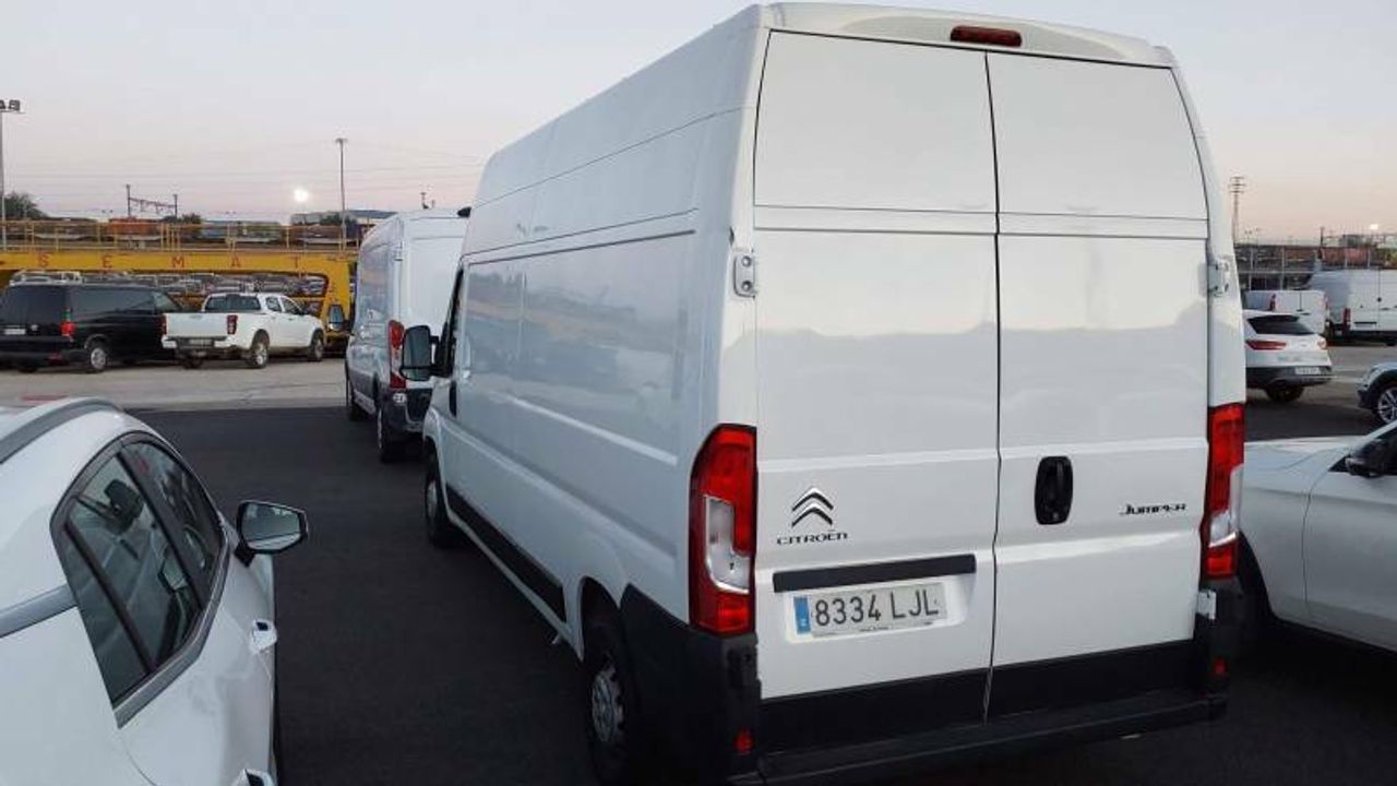 Citroën Jumper BlueHDi 103KW (140CV) Furgón 35L3H3 4 P  - Foto 4