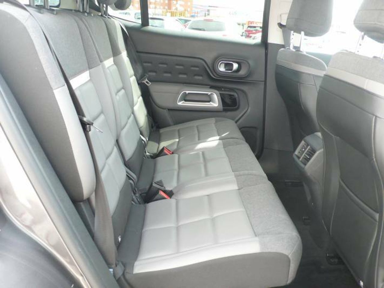 Citroën C5 Aircross 1.6 Shine Hybrid AT8 225cv E6d  - Foto 17