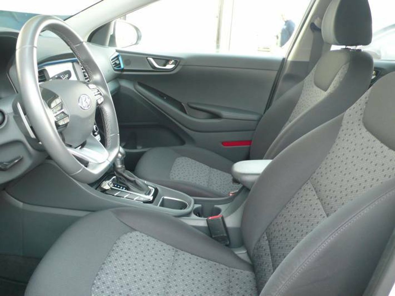 Hyundai IONIQ PHEV 5P GDI 1.6 141CV DT TECNO  - Foto 10