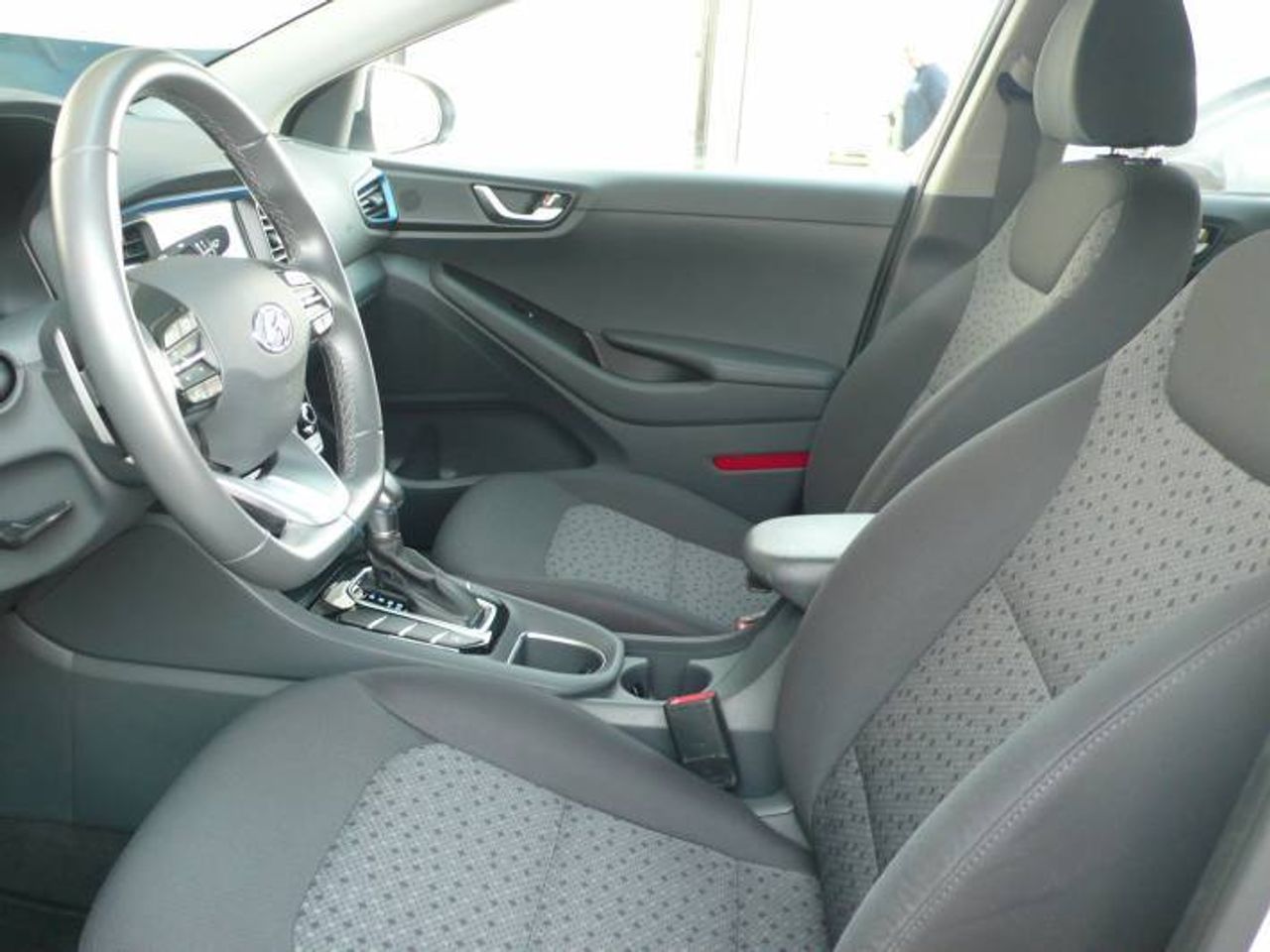 Hyundai IONIQ PHEV 5P GDI 1.6 141CV DT TECNO  - Foto 10