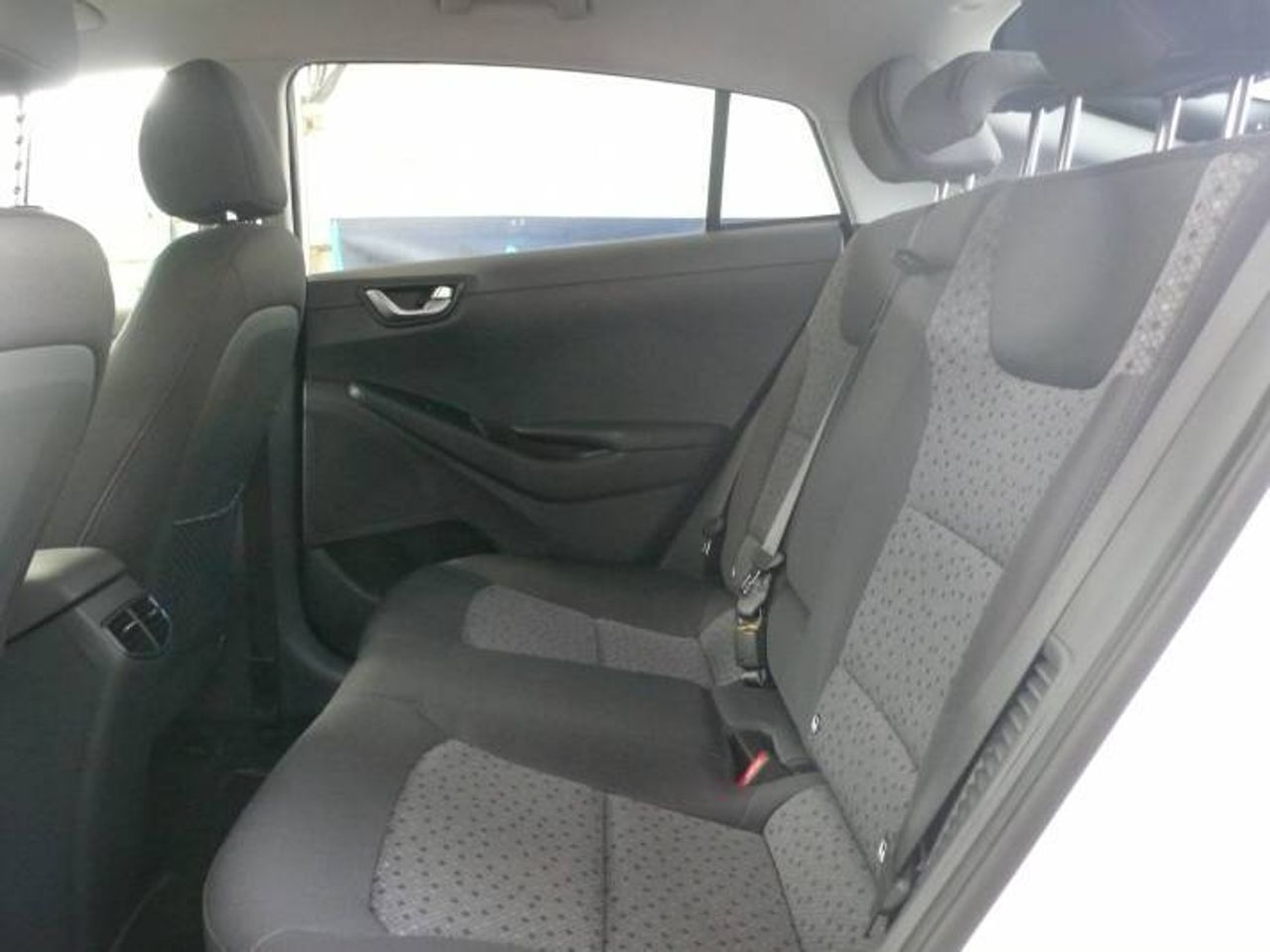 Hyundai IONIQ PHEV 5P GDI 1.6 141CV DT TECNO  - Foto 11