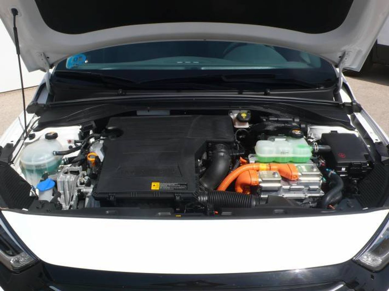 Hyundai IONIQ PHEV 5P GDI 1.6 141CV DT TECNO  - Foto 45