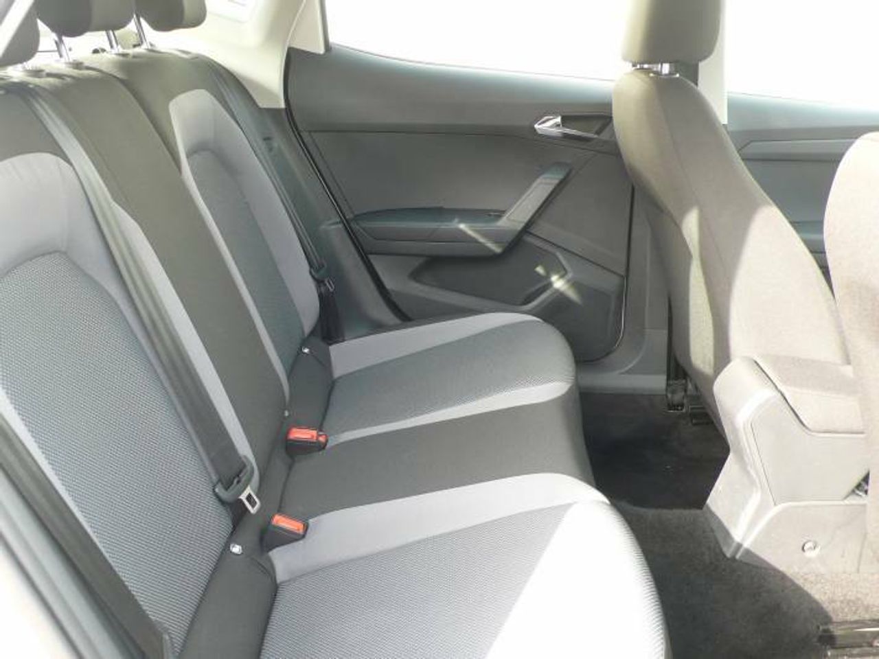 Seat Arona 1.0 TSI 81kW (110CV) Style Go2 5 Puertas  - Foto 13