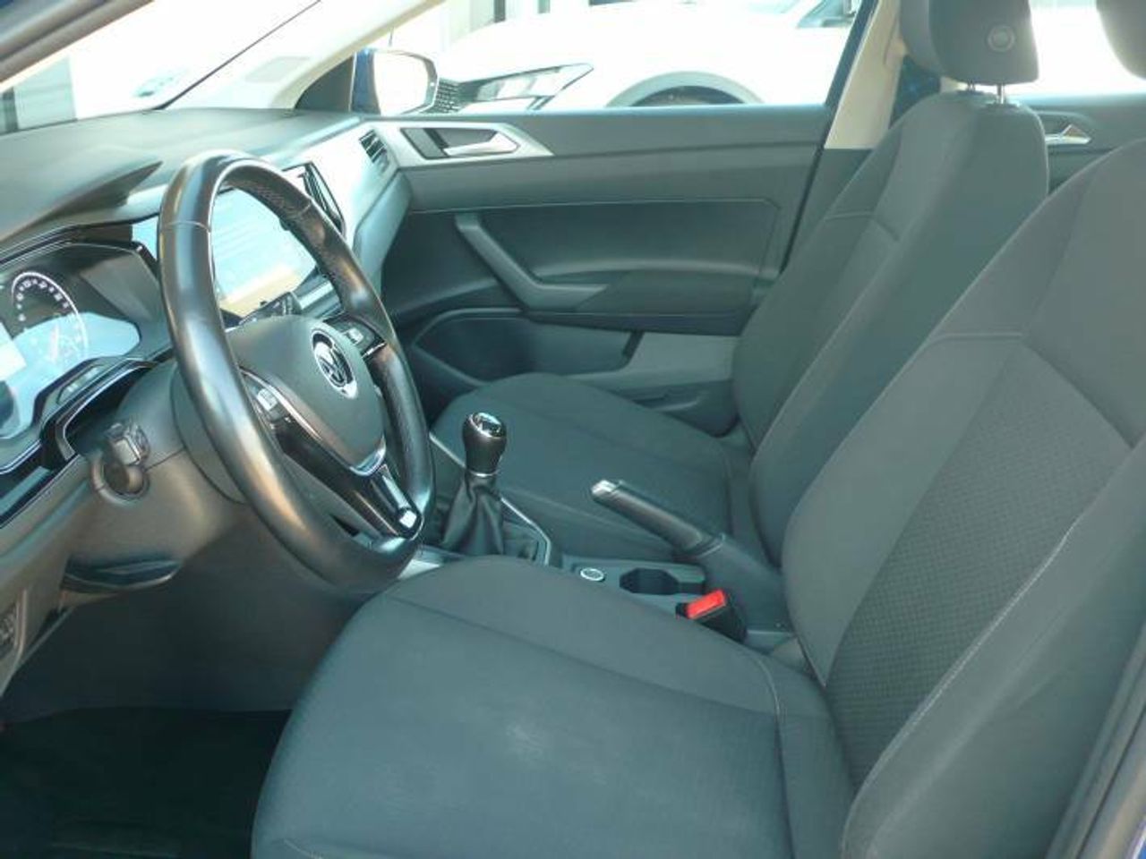 Volkswagen Polo Advance 1.0 TSI 95CV  - Foto 9