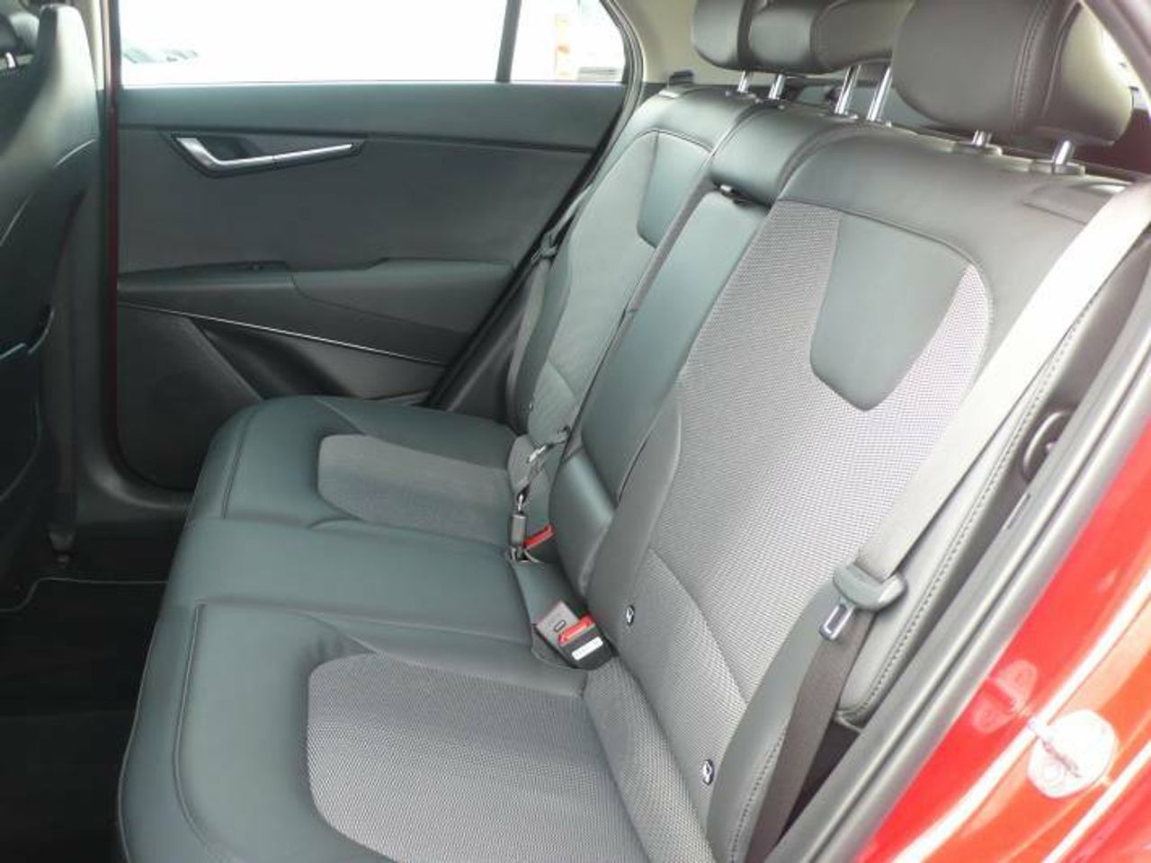 Kia Niro 1.6GDI HEV 141 CV DRIVE  - Foto 11